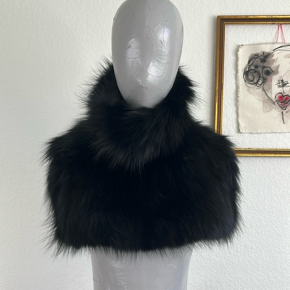 PRADA AW 11 Black Cape Shrug Finlandia Blue Fox & Hare Fur Capelette - Picture 1 of 10
